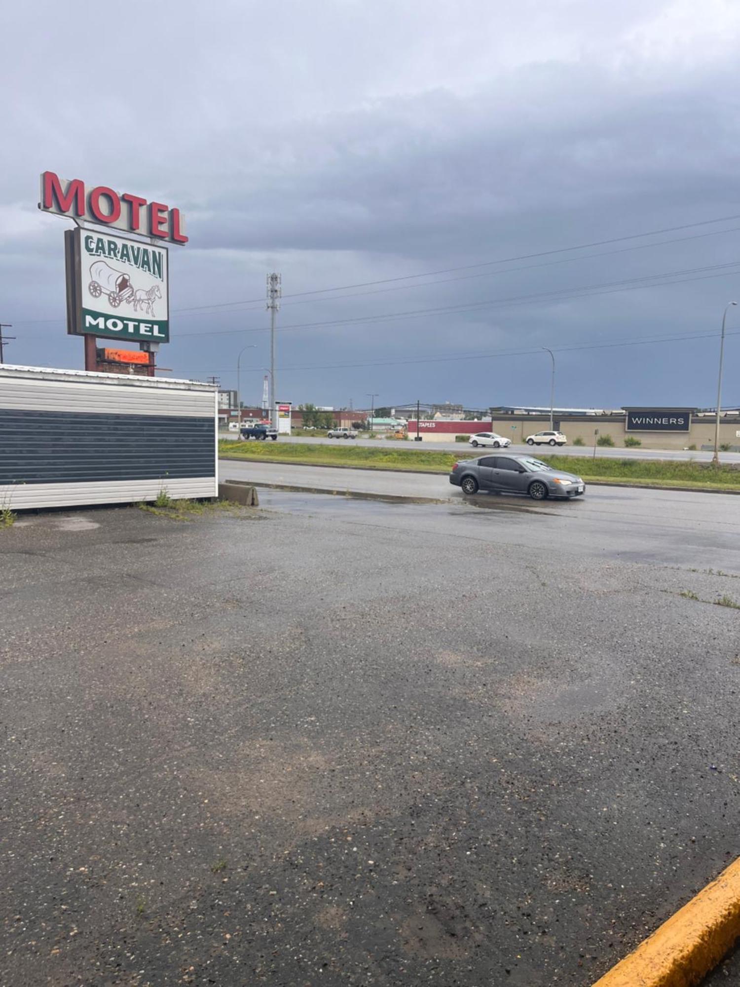 Caravan Motel Fort St. John Exterior foto